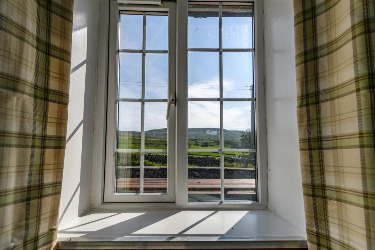 Old School House - Yorkshire Three Peaks Challenge Weathercote ภายนอก รูปภาพ