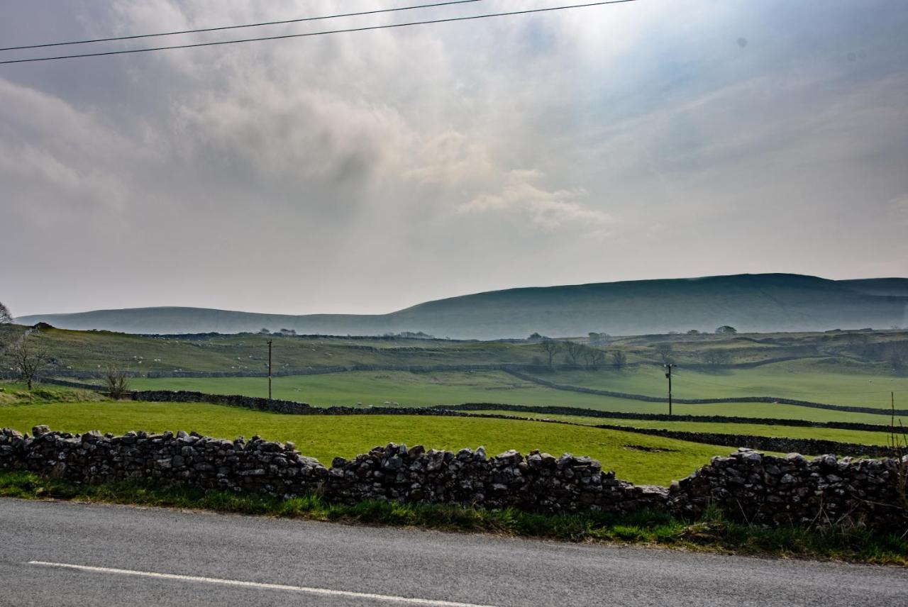Old School House - Yorkshire Three Peaks Challenge Weathercote ภายนอก รูปภาพ